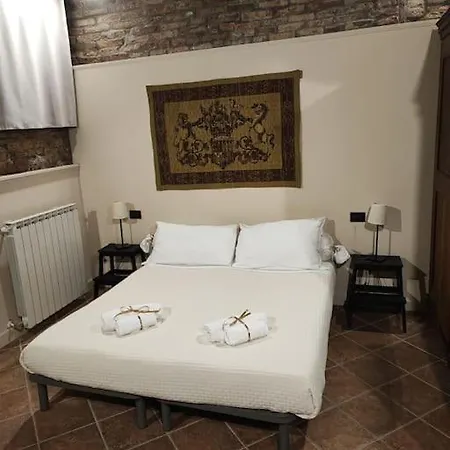 Ca' Del Moro House *
